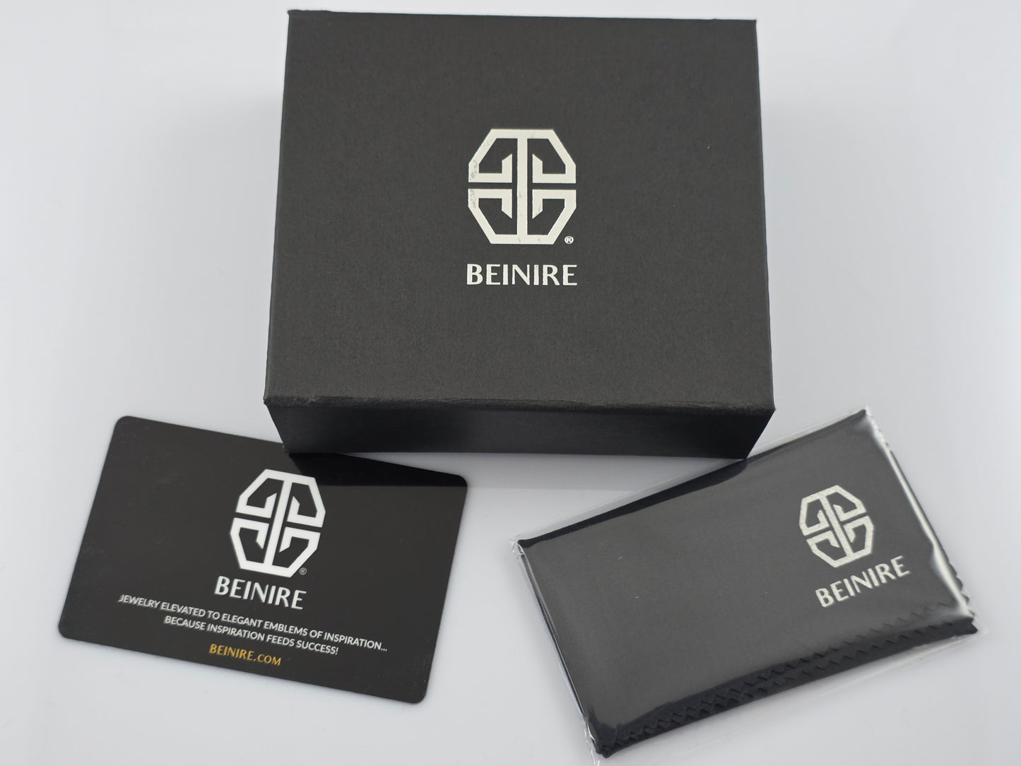 B3: Chief Executive Cufflinks - Gold