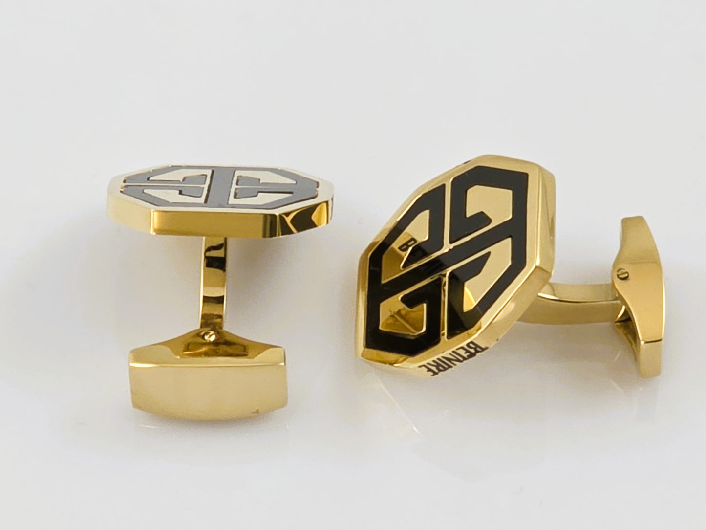 B3: Chief Executive Cufflinks - Gold
