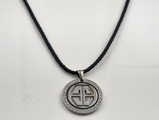 Beinire Vision Medallion Necklace - Silver